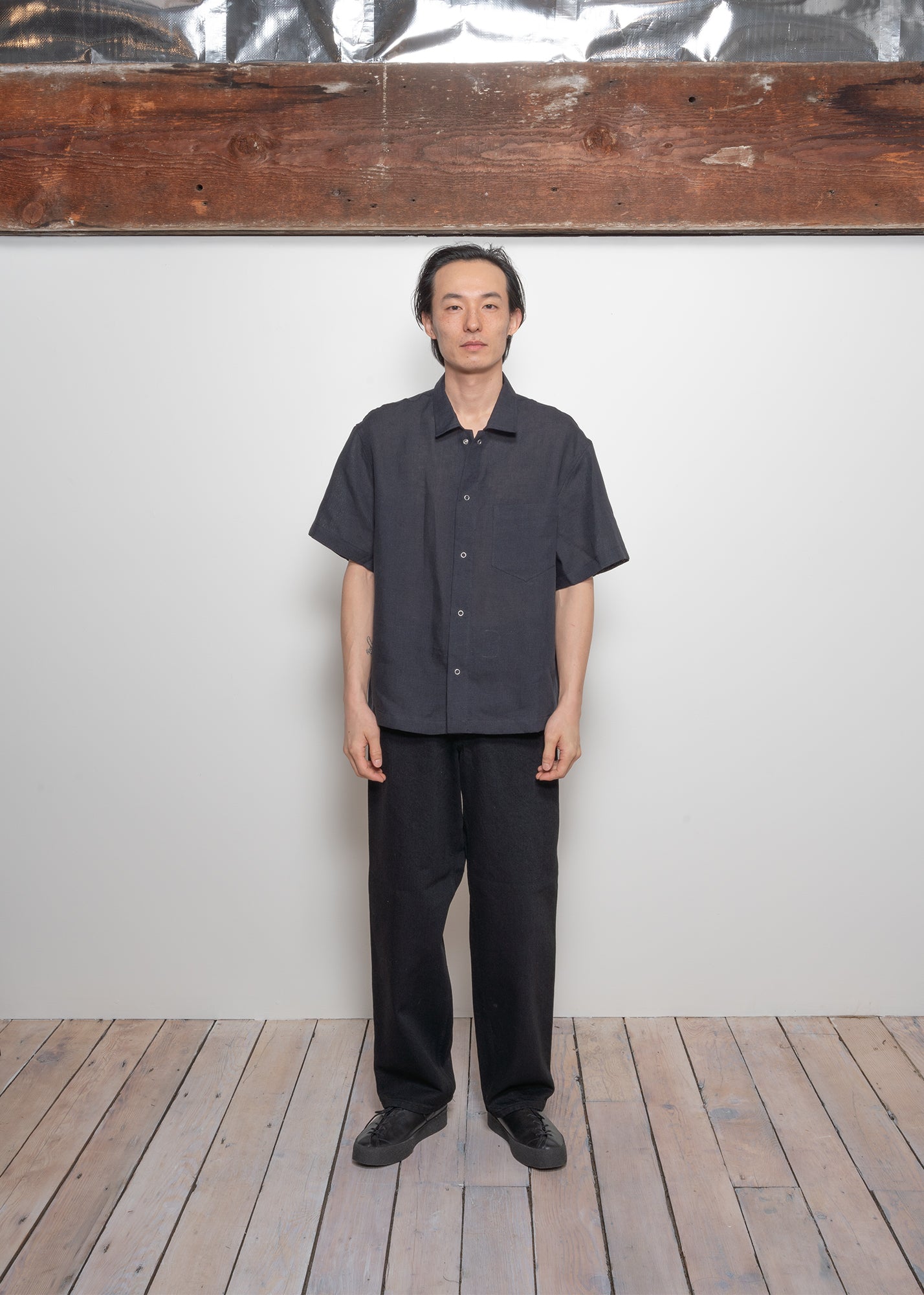 SUNDOWN SHIRT - BLACK BELGIAN LINEN – James Coward