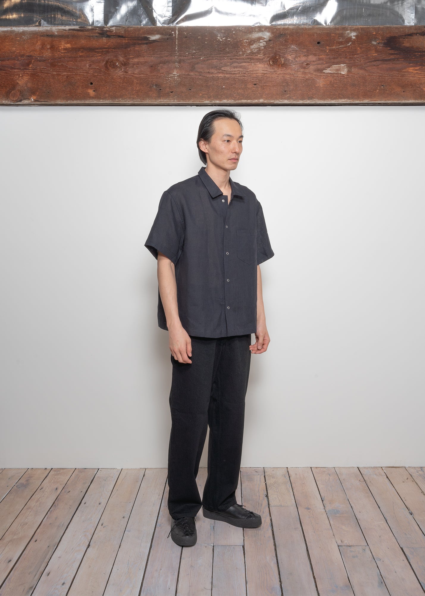 SUNDOWN SHIRT - BLACK BELGIAN LINEN – James Coward