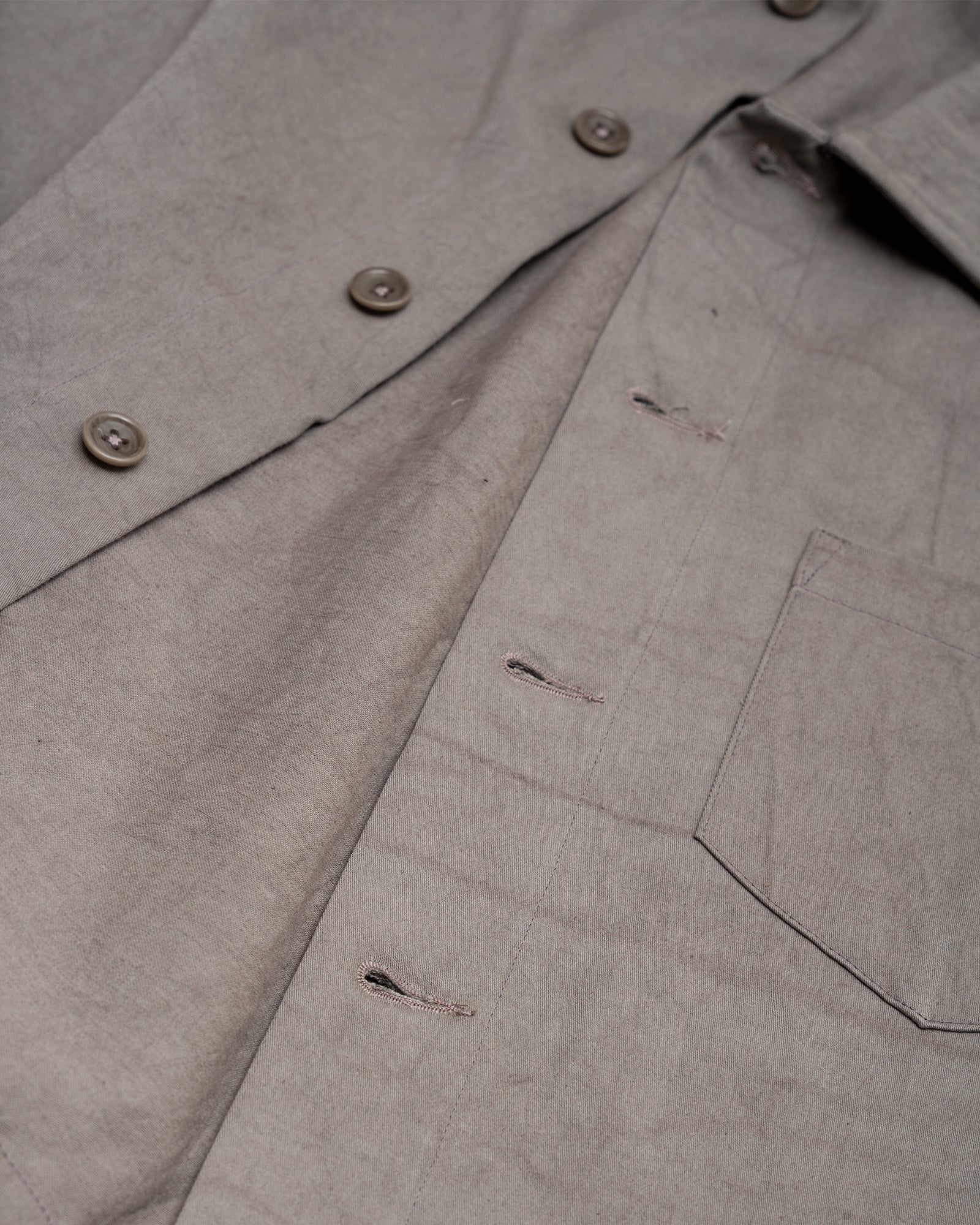 TRAVAIL SHIRT - LIGHT GREY DRUM DYED BACK SATIN