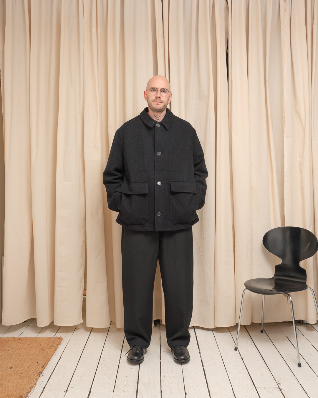 SAWED OFF MAC - BLACK PIECE DYED WOOL TWILL