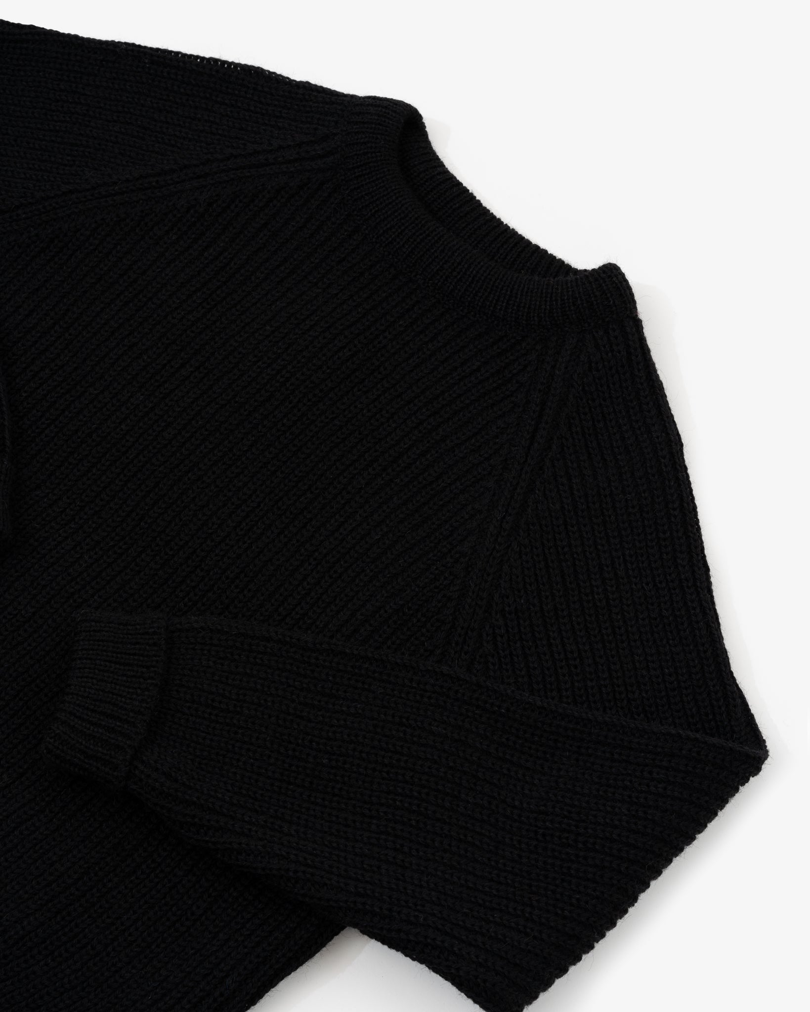 FINISTERRE SWEATER - BLACK