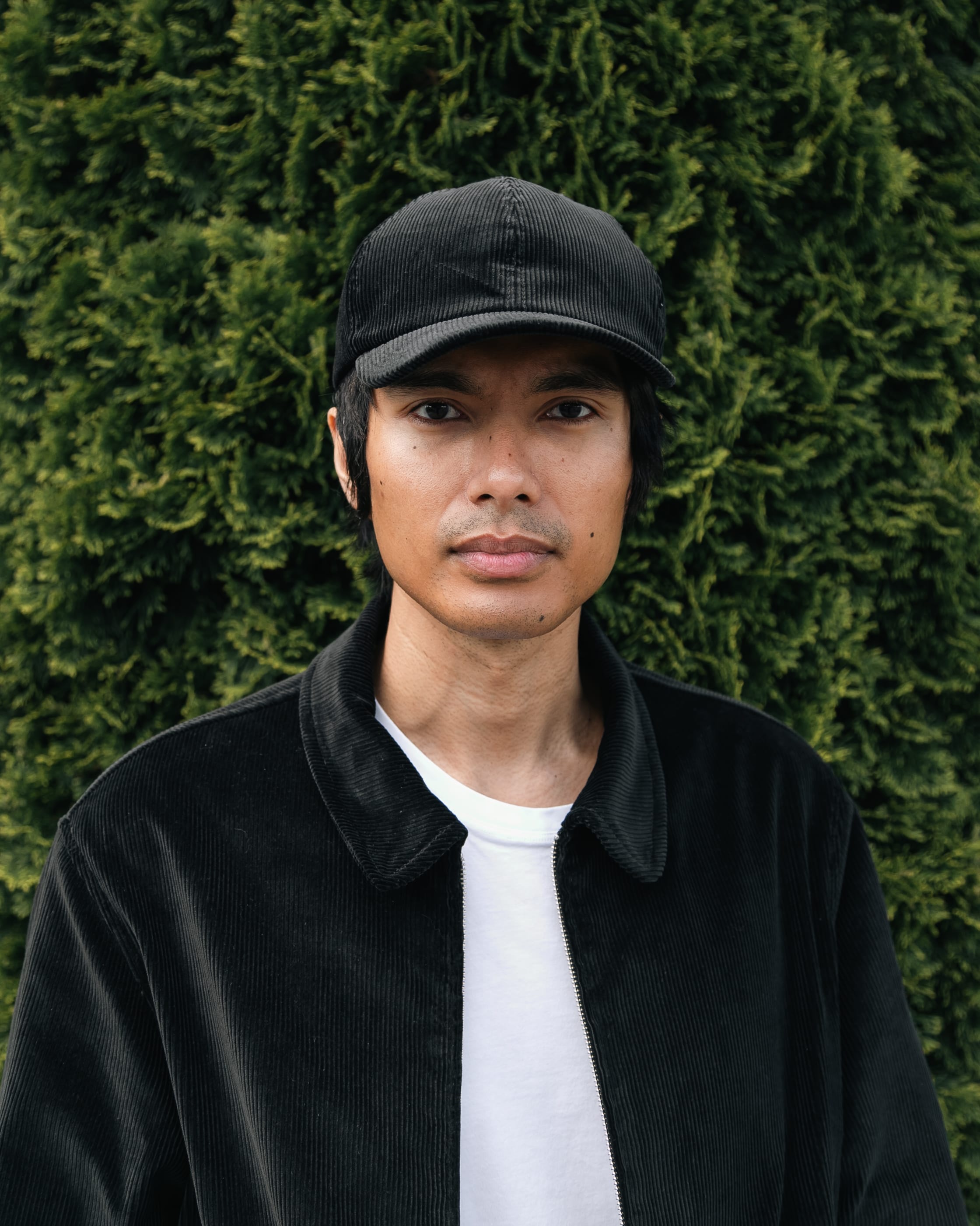 6 PANEL CAP - BLACK 10 WALE ITALIAN CORDUROY – James Coward