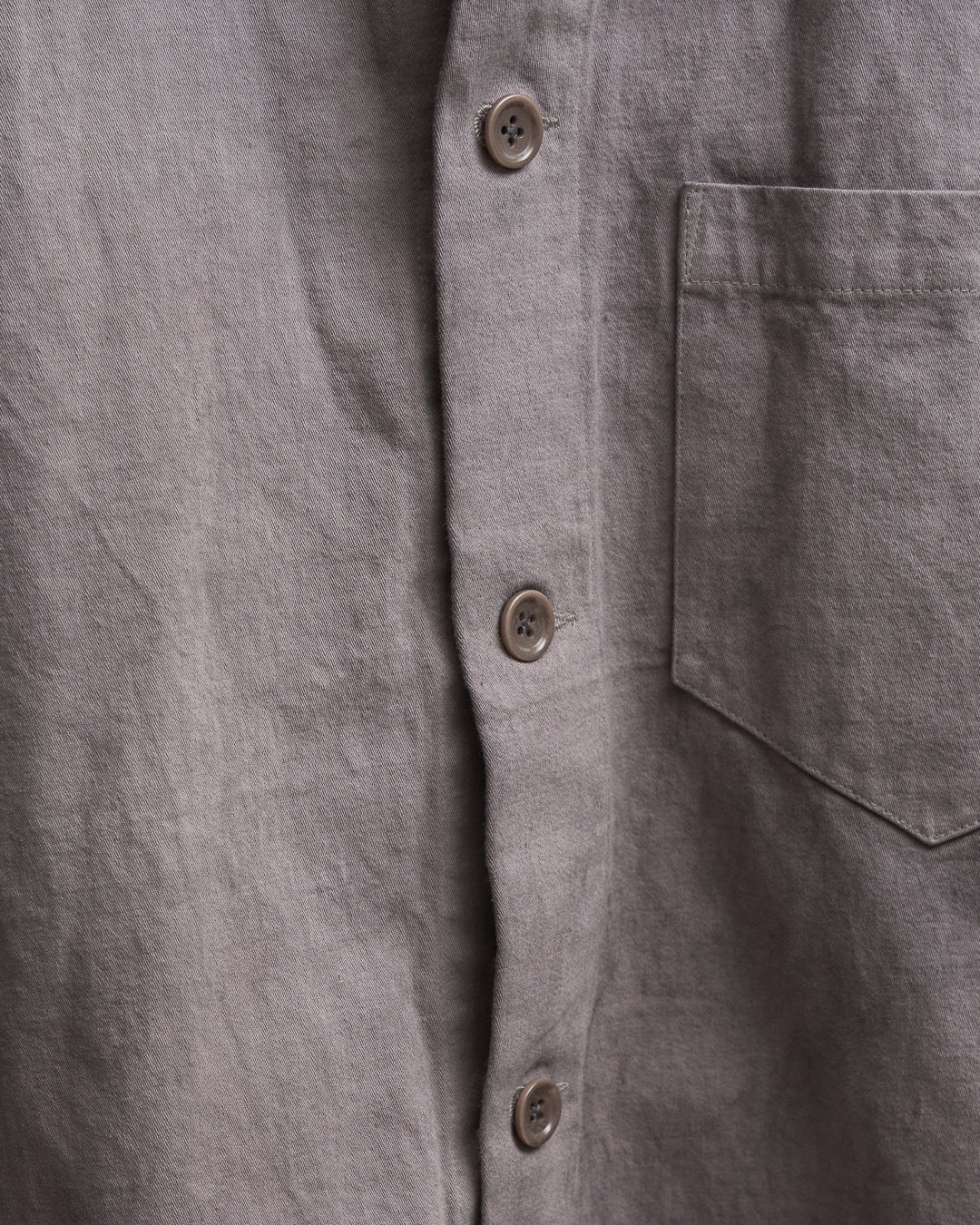 TRAVAIL SHIRT - STUDIO DYED BACK SATIN (SR004)